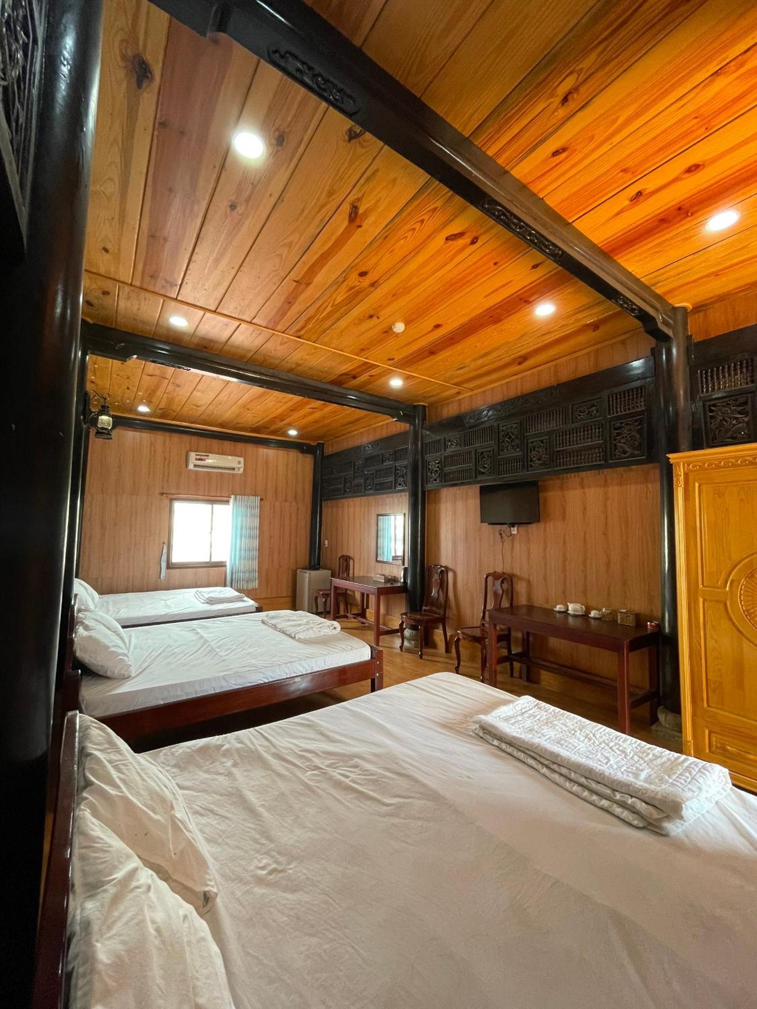 Hotel Khach San Huong Xua HaTien Exteriér fotografie