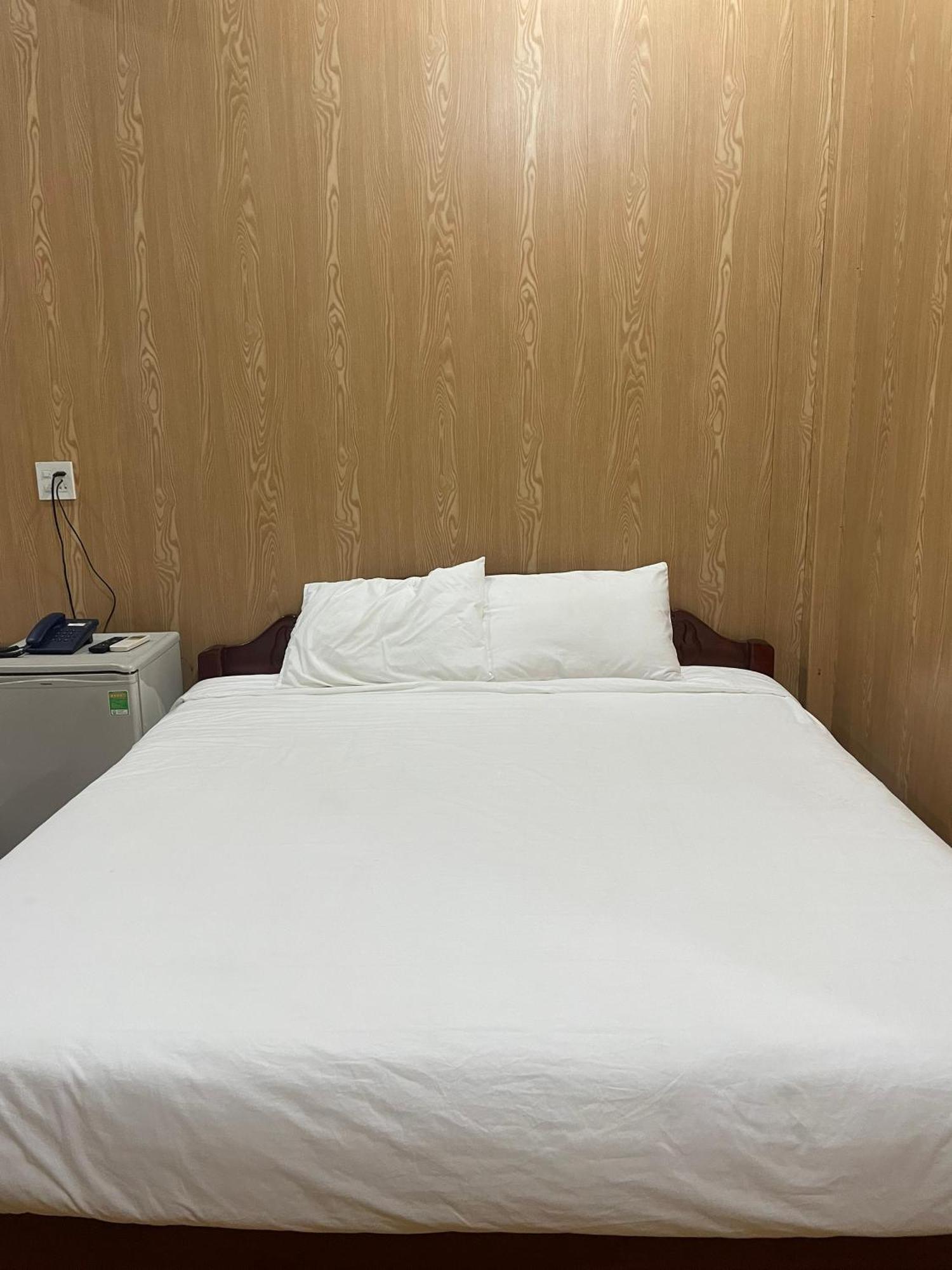 Hotel Khach San Huong Xua HaTien Exteriér fotografie