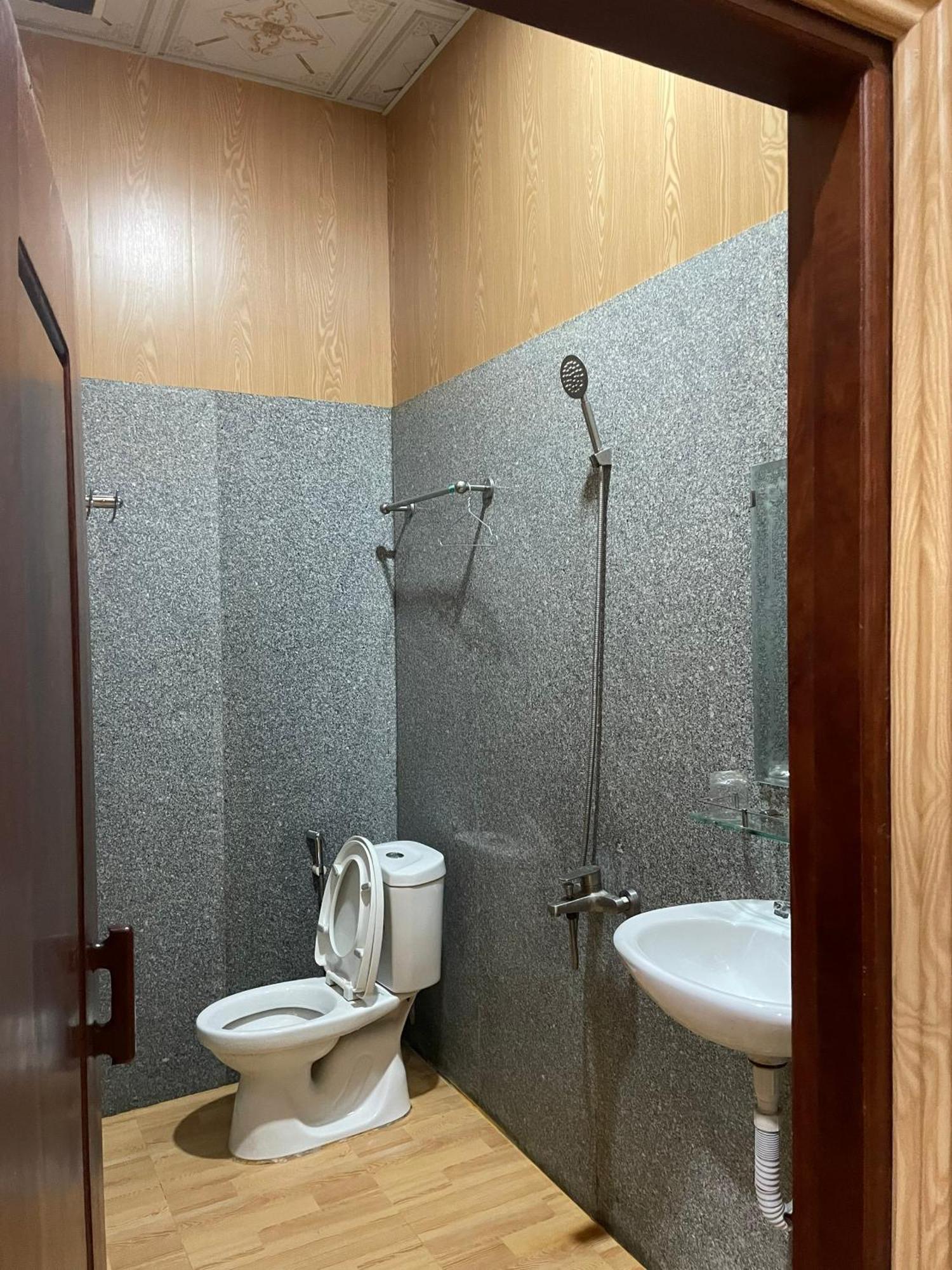 Hotel Khach San Huong Xua HaTien Exteriér fotografie
